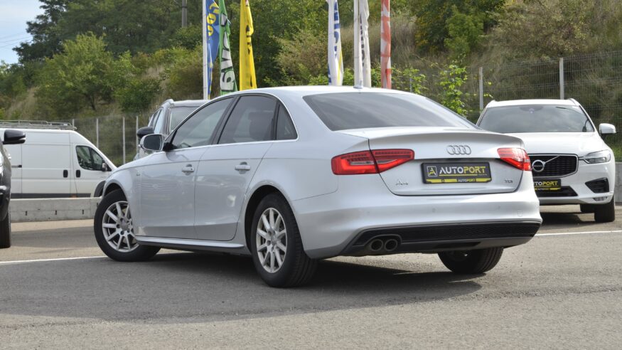 Audi A4 B8 S-Line 2.0 TDI