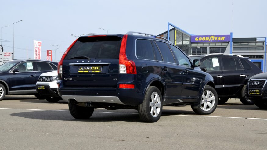 Volvo XC90 2.4 D5 AWD Momentum Geartronic