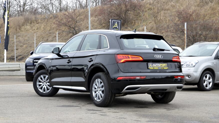 Audi Q5 S-line 2.0 TDI Quattro