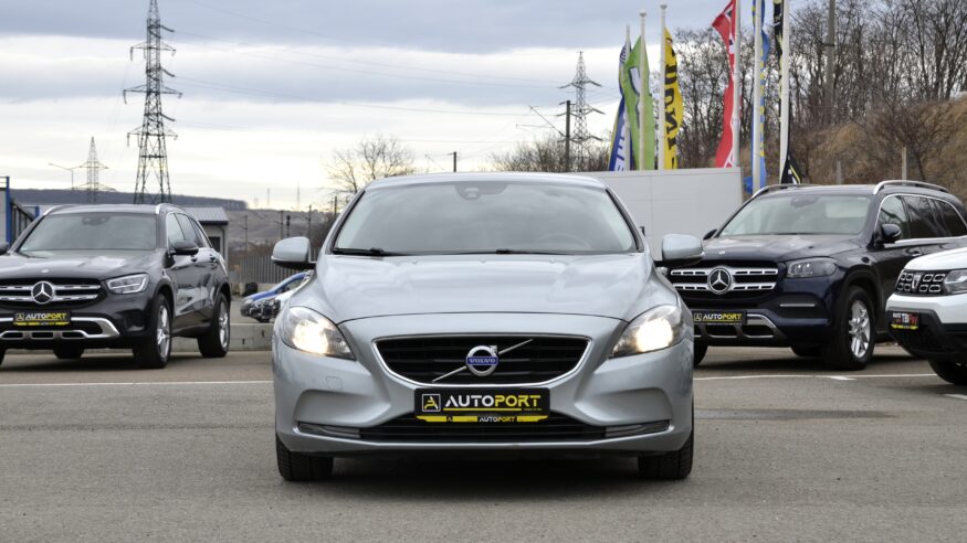 Volvo V40 2.0 D4