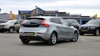 Volvo V40 2.0 D4