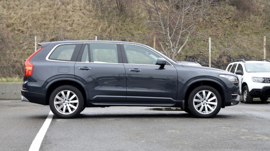 Volvo XC90 Momentum 2.0 D4 GEARTRONIC