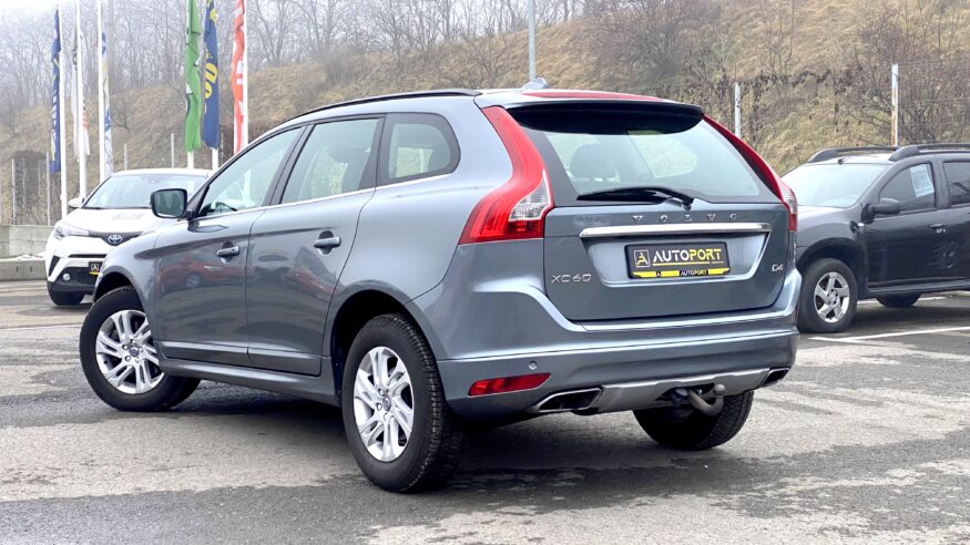 Volvo XC60 Momentum Business Geartronic 2.0 D4