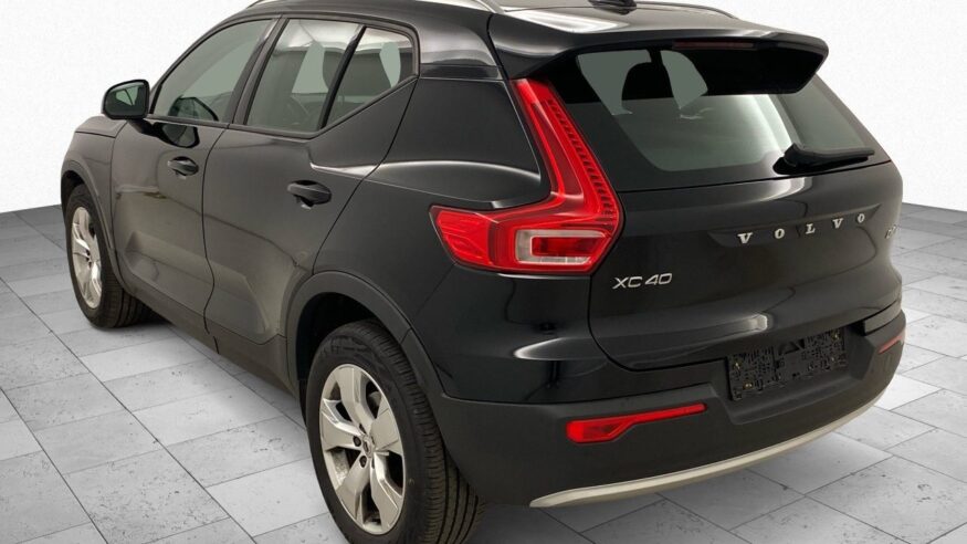 Volvo XC40 2.0 D4 AWD Geartronic Momentum Pro