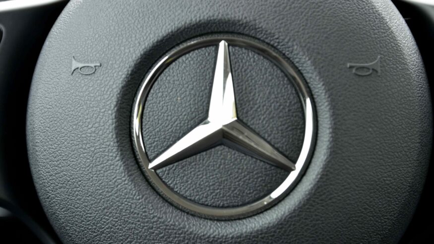 Mercedes-Benz GLB 180D Business Solution Essential AUT.